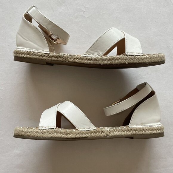 Women's / Teen's Journee Collection Lyddia Sandals Size 8 - Picture 7 of 9